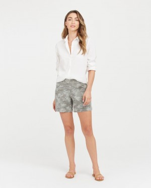 Grey Wash Camo Spanx Stretch Twill Shorts, 6" | GSWRH-2704