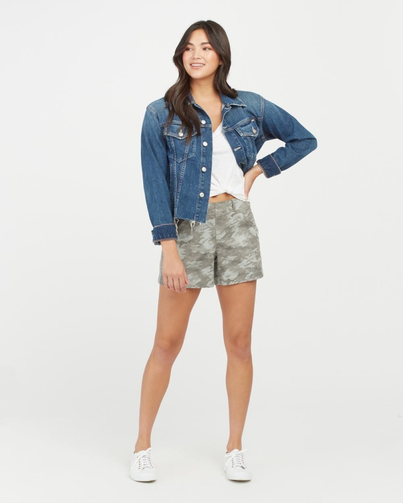 Grey Wash Camo Spanx Stretch Twill Shorts, 4\